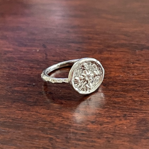 Compass north south west east silver tone size 7.5 ring - Picture 6 of 8